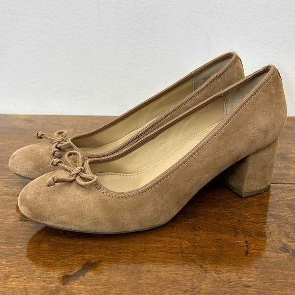 Me Too Suede Pumps Heels Shoes Women's Size 8.5 Leather Minimalist Neutral Work - Picture 4 of 11